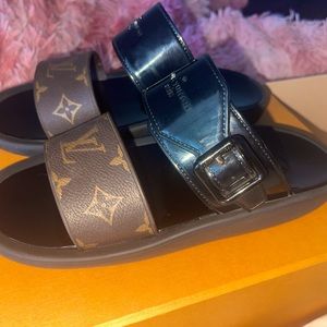 AUTHENTIC Louis Vuitton Sunbath Flat Mule